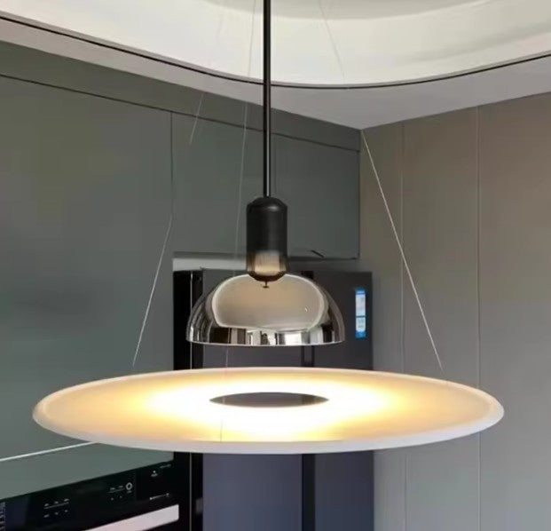 Moderne LED Hanglamp Frisbi Design – PMMA Schijf & Chroom Reflector – E27 Designer Kroonluchter voor Woonkamer, Eetkamer & Slaapkamer