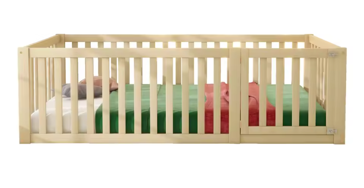 Kinderbed 90 × 200 cm – Houten Vloerbed met Hek en Deur, Veilig en Speels Ontwerp