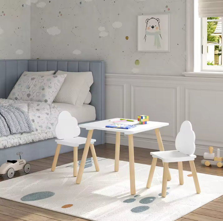 Kindertafel met 2 Stoelen – Wolk Rugleuning en Massief Houten Poten