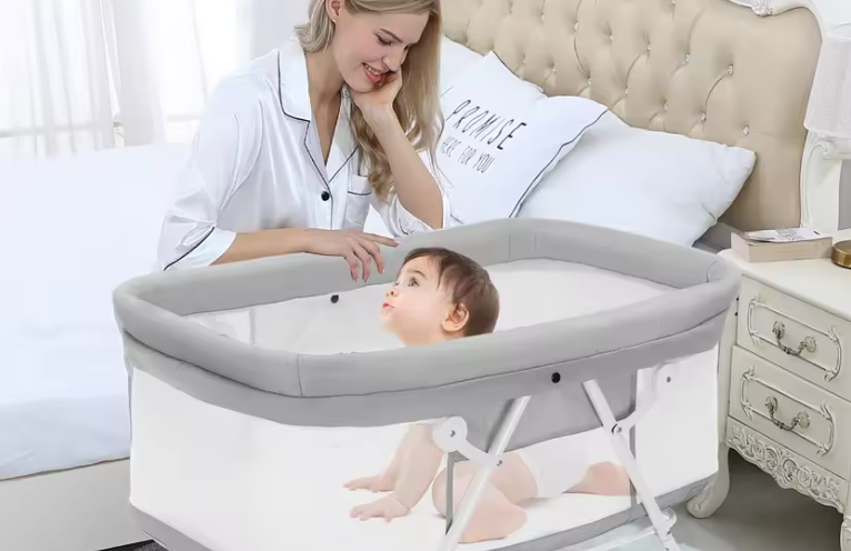 2-in-1 Reiswieg en Babywieg met Schommelfunctie – Opvouwbaar met Matras