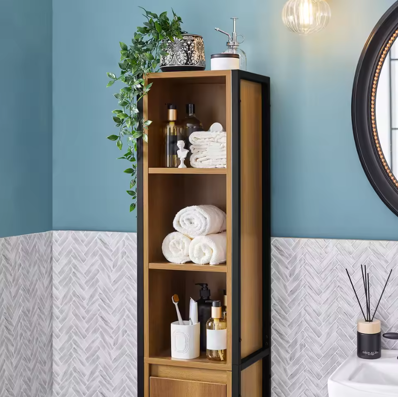 Smalle Hoge Badkamerkast met Open Vakken en Deur – Vrijstaand Opbergmeubel in Vintage Stijl