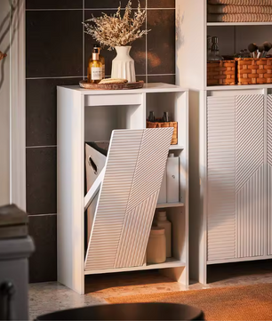 Smalle Badkamerkast met Kantelbare Wasmand en Verstelbare Plank