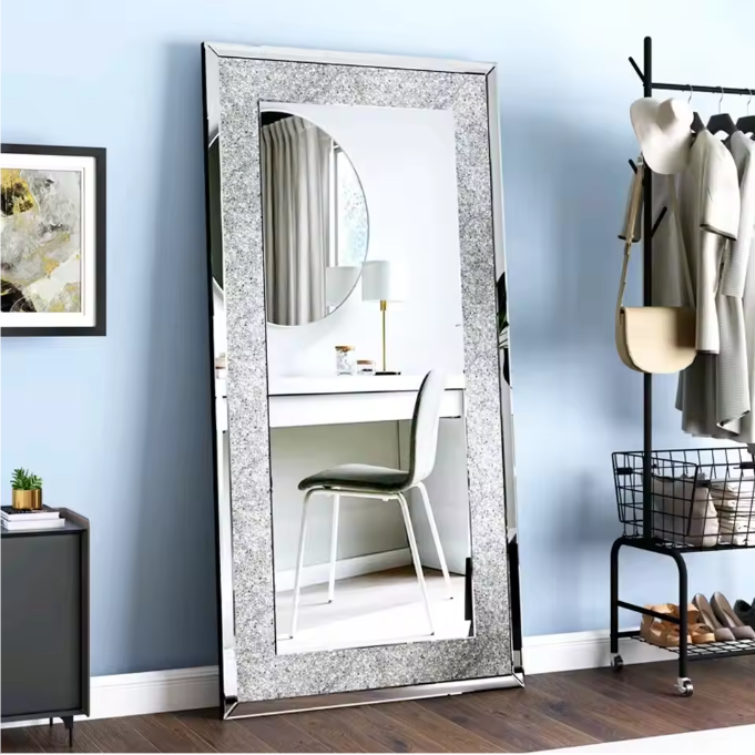 Glamour Wandspiegel met Kristallen Rand – Luxe Decoratieve Spiegel voor Interieur