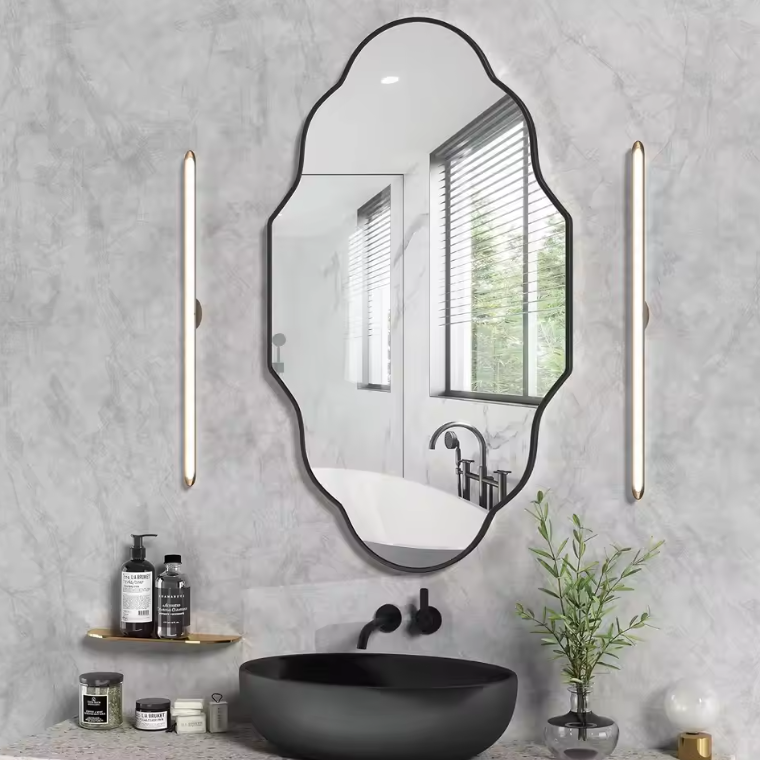 Asymmetrische Wandspiegel 116 × 66 cm met Goudkleurig Frame en Golvende Design