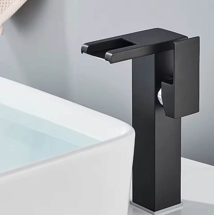 LED Waterval Wastafelkraan – Mengkraan Warm en Koud, Dekmontage