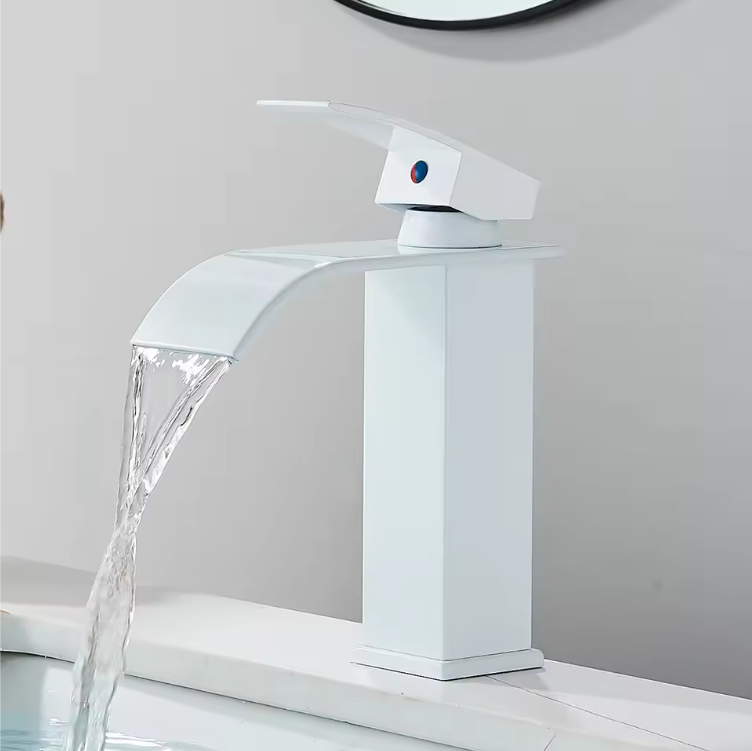 Mat Zwarte Waterval Wastafelkraan – Mengkraan Warm en Koud, Eengreeps
