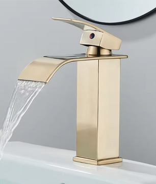 Mat Zwarte Waterval Wastafelkraan – Mengkraan Warm en Koud, Eengreeps