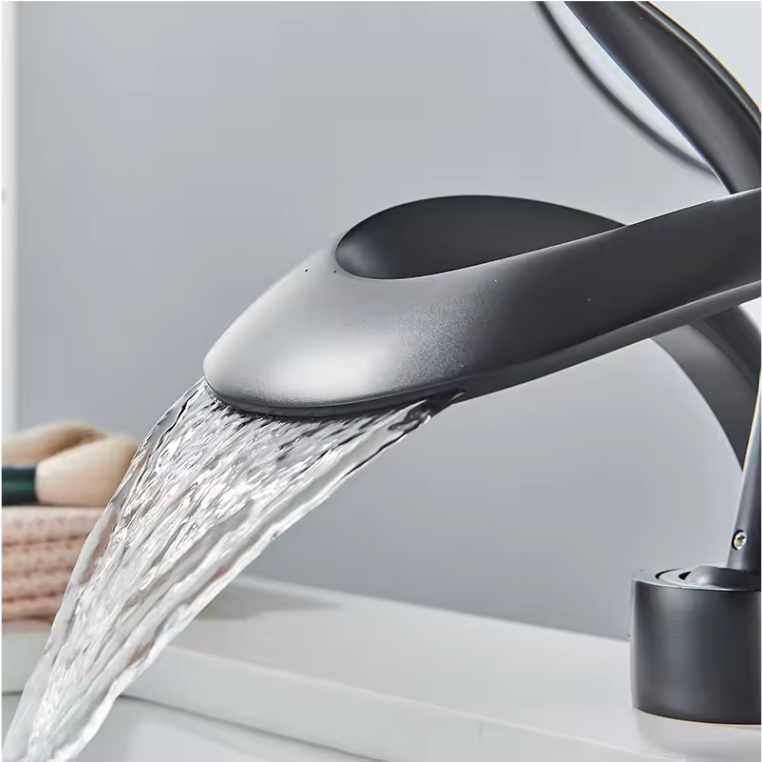 Waterval Wastafelkraan Mengkraan Warm en Koud – Messing