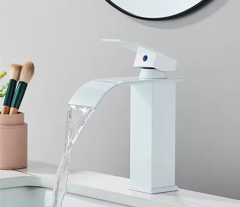 Waterval Wastafelkraan Ééngreeps – Badkamerkraan met Mengfunctie voor Warm en Koud Water