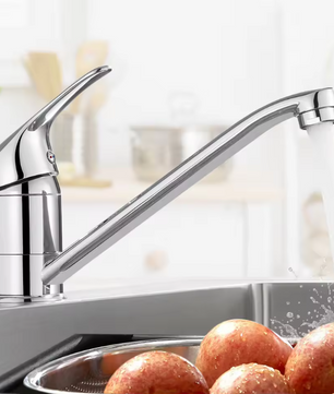 Chroom Keukenkraan met 360° Draaibare Uitloop – Messing Mengkraan met Éénhendel Bediening, Waterbesparend en Duurzaam