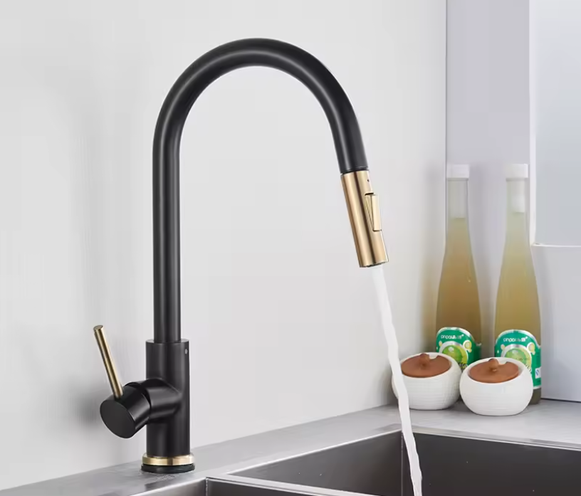 Geborsteld Gouden Keukenkraan met Uittrekbare Slang – 360° Draaibaar, Éénhendel Mengkraan Warm en Koud