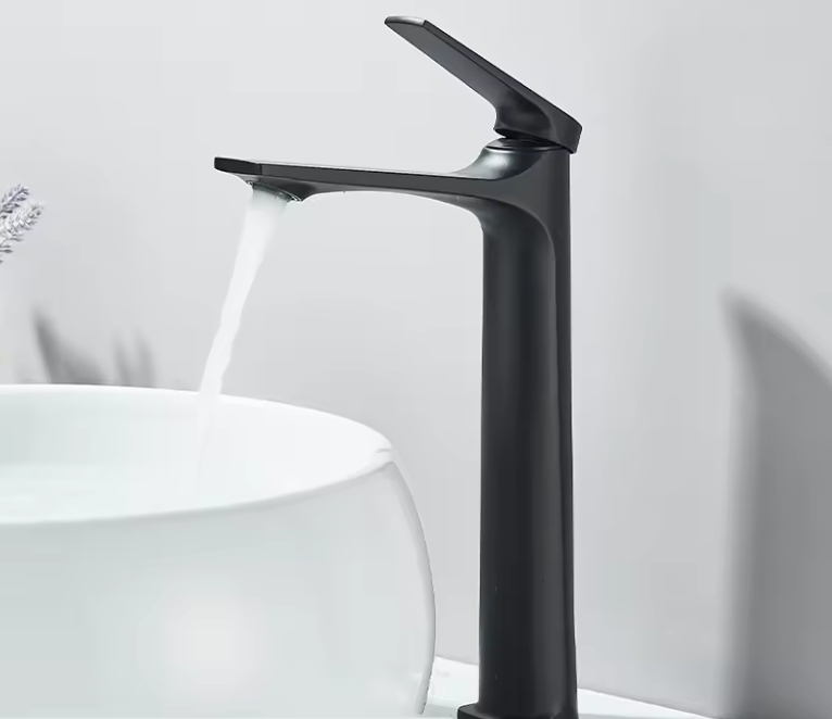 Moderne Badkamer Wastafelkraan met Eén Hendel – Warm en Koud Water, RVS Look