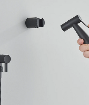 Wandgemonteerde Bidet Sprayer met Koudwaterkraan – RVS 304, Hygiënisch en Duurzaam