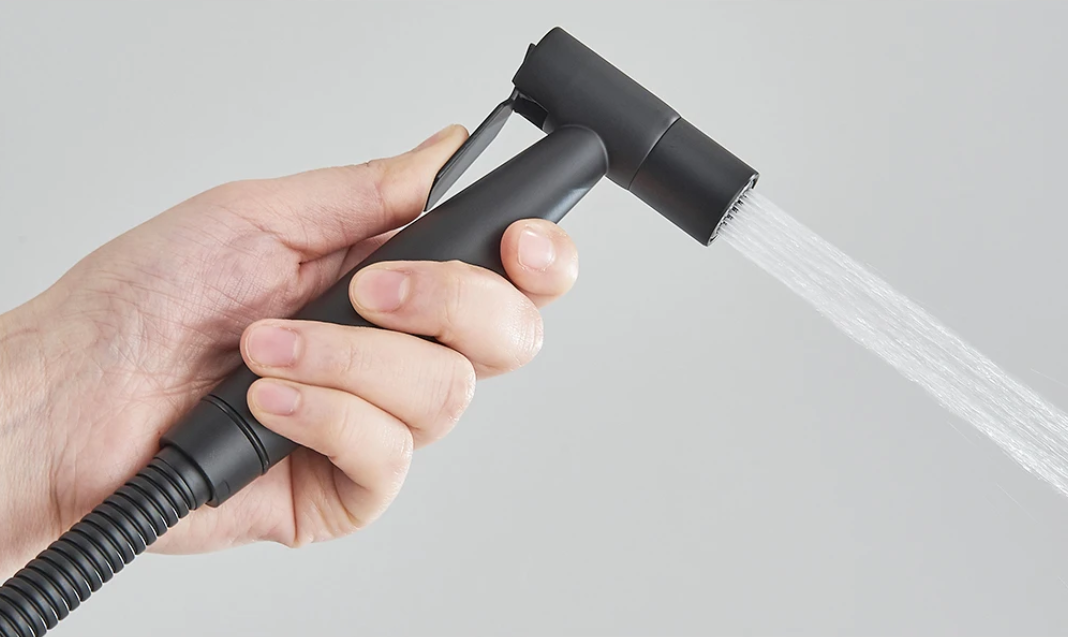 Wandgemonteerde Bidet Sprayer met Koudwaterkraan – RVS 304, Hygiënisch en Duurzaam