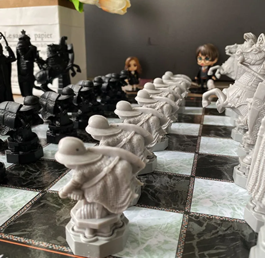 3D Tovenaar Schaakset van Hars – Decoratief Bordspel en Beeldhouwwerk