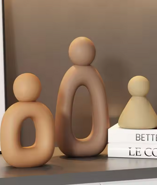 Moderne Familie Sculptuur – Minimalistische Holle Decoratie in Scandinavische Stijl