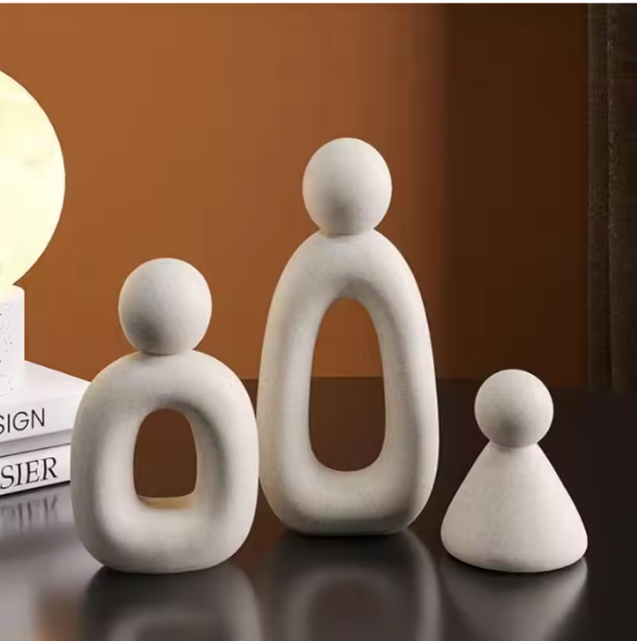 Moderne Familie Sculptuur – Minimalistische Holle Decoratie in Scandinavische Stijl