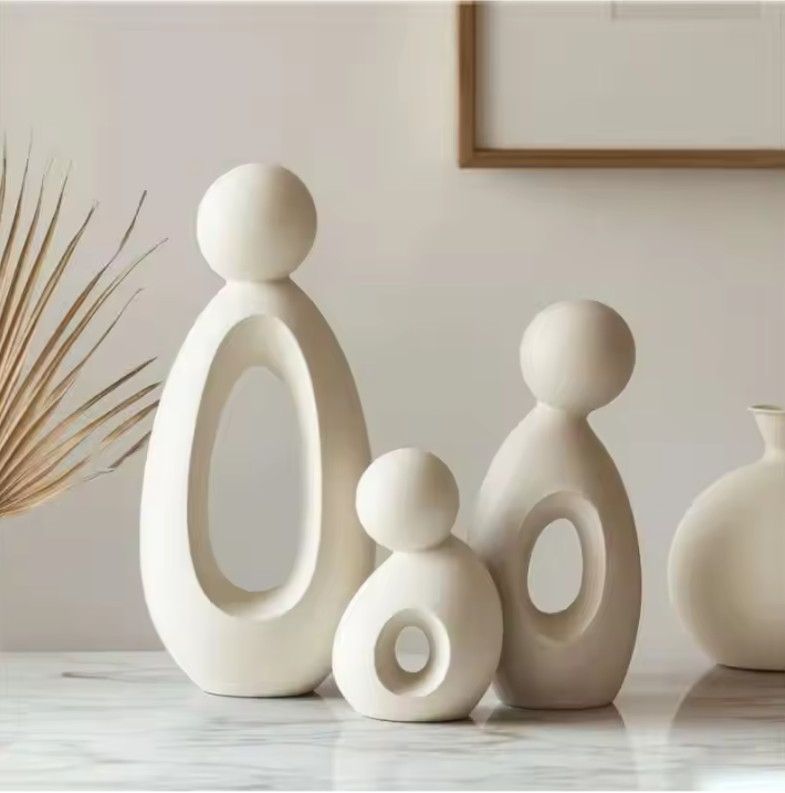 Moderne Familie Sculptuur – Minimalistische Holle Decoratie in Scandinavische Stijl