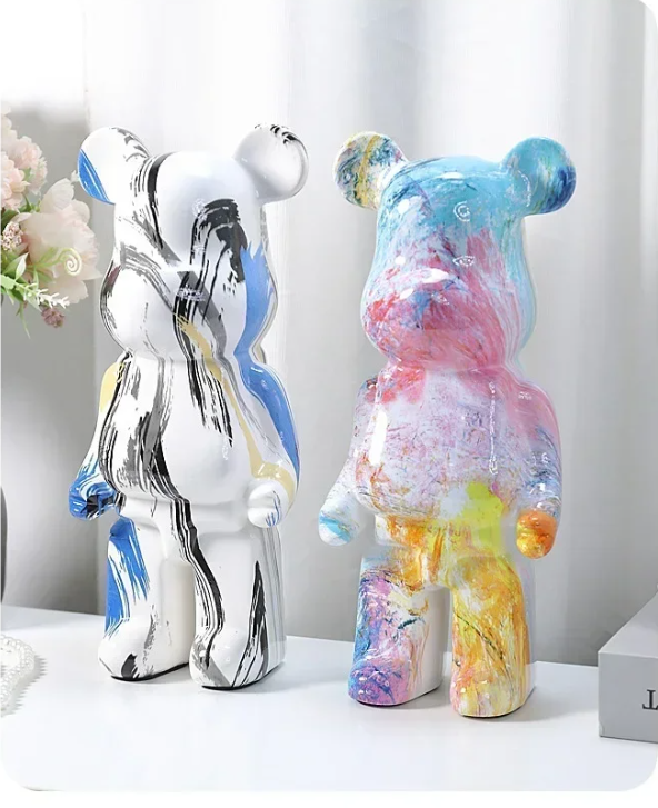 Scandinavisch Beer Beeld van Hars – Luxe Decoratieve Sculptuur voor Woonkamer en Bureau