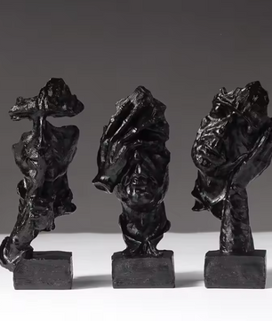 Set van 3 Abstracte Sculpturen 16 cm – “Silence Is Gold” Decoratie voor Bureau en Boekenplank