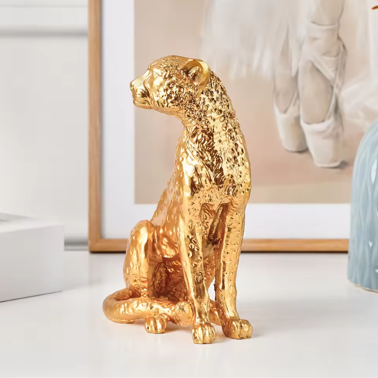 Gouden Luipaard Sculptuur – Luxe Decoratiebeeld voor Bureau en Interieur