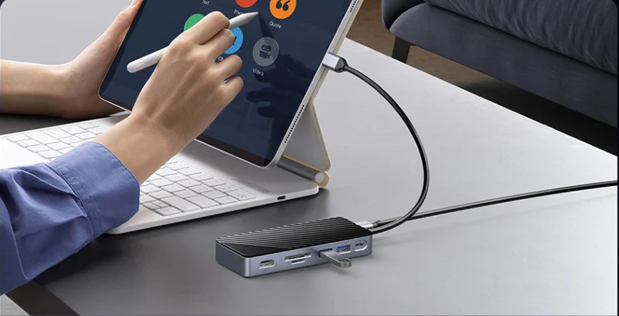 8-in-1 USB 3.2 Docking Station met M.2 SSD Behuizing – HDMI, RJ45, SD/TF, 10Gbps Multifunctionele Hub