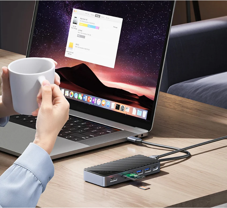 8-in-1 USB 3.2 Docking Station met M.2 SSD Behuizing – HDMI, RJ45, SD/TF, 10Gbps Multifunctionele Hub