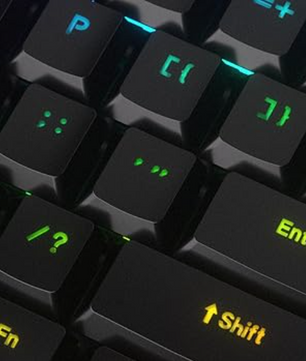 Draadloos Low Profile Mechanisch Gaming Toetsenbord – Tri-Mode Verbinding, RGB Verlichting en Programmeerbare Macrotoetsen