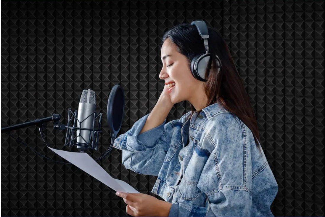 Set van 24 Piramide Akoestische Schuimpanelen 30 × 30 × 5 cm – Geluidsabsorberend Studio Foam