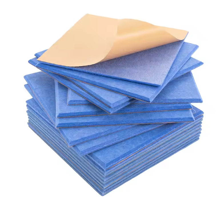 Set van 18 Zelfklevende Akoestische Panelen 30 × 30 × 0,9 cm – Hoge Dichtheid Polyester Geluidsabsorptie