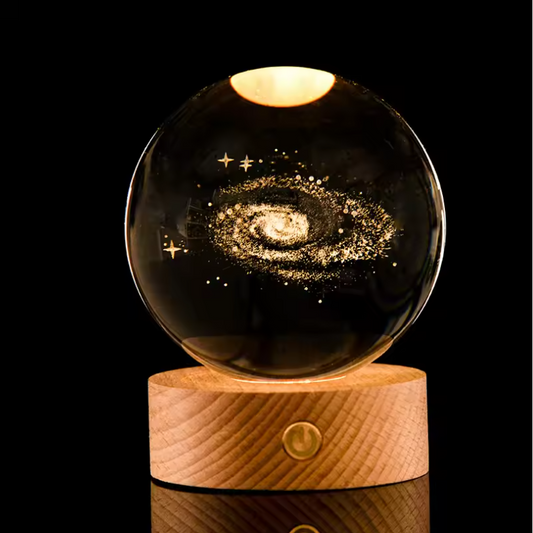 3D Kristallen Bol Decoratie met Zonnestelsel en Astronaut – LED Sfeerlicht