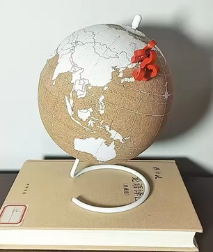 Kurken Wereldbol Memo Bord – Decoratieve Globe Prikbord voor Bureau en Reisherinneringen