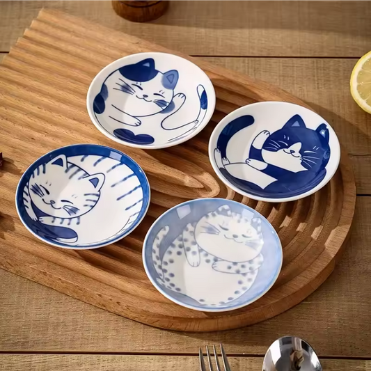 Set van 4 Keramische Sausbakjes – Sushi Sojaschaaltjes met Lucky Cat Design