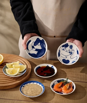Set van 4 Keramische Sausbakjes – Sushi Sojaschaaltjes met Lucky Cat Design