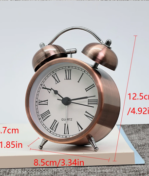 Nordic Retro Metalen Wekker – Minimalistische Bureau- en Nachtkastklok met Verlichting
