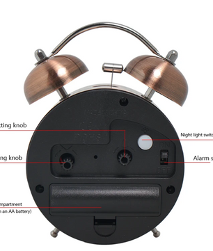 Nordic Retro Metalen Wekker – Minimalistische Bureau- en Nachtkastklok met Verlichting