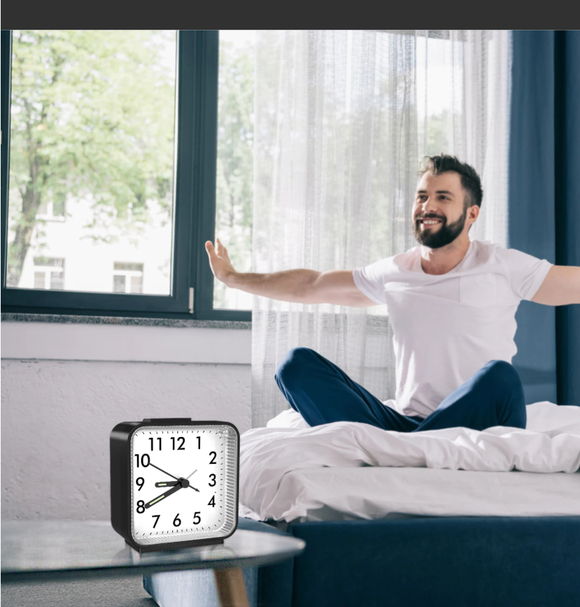 Stille Analoge Wekker – Compacte Nachtkastklok met Snooze en Nachtlicht