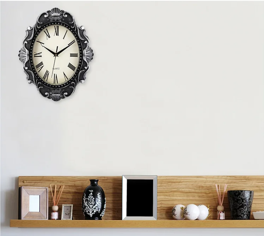 Vintage Europese Wandklok 35,6 cm – Klassieke Klok met Romeinse Cijfers