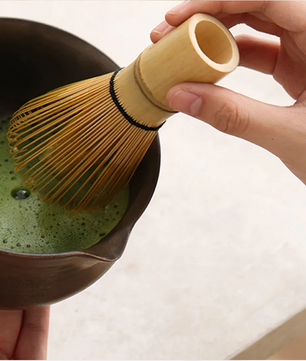 4-Delige Japanse Matcha Theeset – Bamboe Klopper, Kom en Lepel