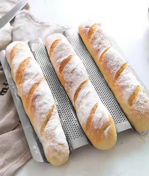 Baguette Bakvorm met Antiaanbaklaag – Geperforeerde Broodbakvorm voor Oven