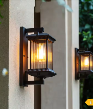 Metalen Buitenwandlamp met Glas – Waterdichte Wandverlichting voor Tuin en Balkon