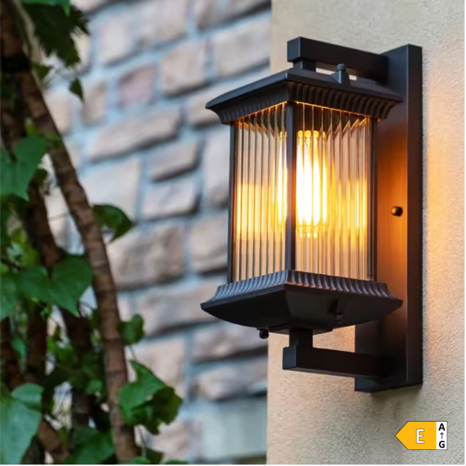 Metalen Buitenwandlamp met Glas – Waterdichte Wandverlichting voor Tuin en Balkon