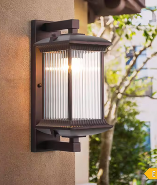Metalen Buitenwandlamp met Glas – Waterdichte Wandverlichting voor Tuin en Balkon