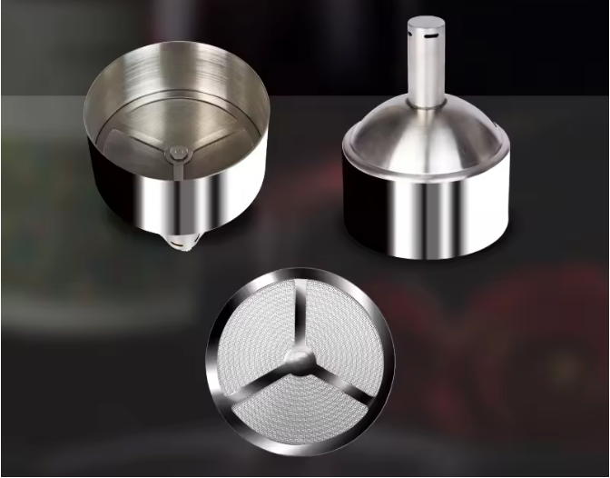 RVS Wijn Beluchter Trechter met Sedimentfilter – Wijnschenker met Zeef