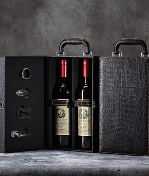 Luxe Wijn Cadeaubox voor 2 Flessen – Lederen Geschenkdoos met Wijnaccessoires en Handvat