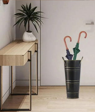 Vintage Metalen Paraplubak – Gegalvaniseerde Parapluhouder met Handvat