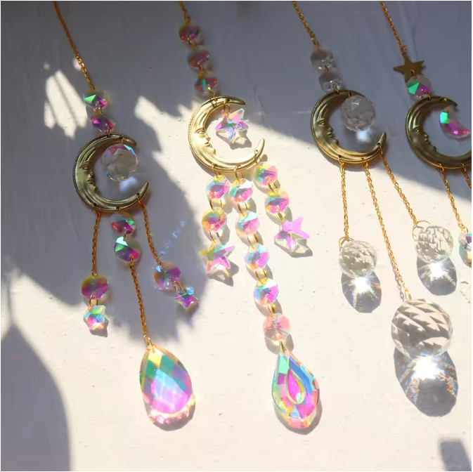 Maan Prisma Zonvanger met Kristallen – Decoratieve Maanfase Suncatcher voor Raam, Tuin en Auto