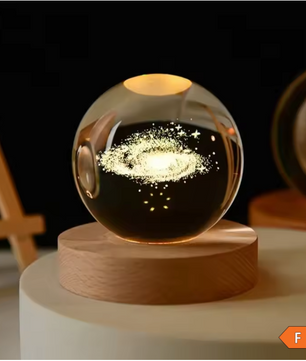 3D Kristallen Bol Zonnestelsel LED Lamp – Decoratieve Kristal Globe met Houten Basis