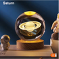 3D Kristallen Bol Zonnestelsel LED Lamp – Decoratieve Kristal Globe met Houten Basis
