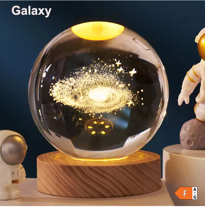 3D Kristallen Bol Zonnestelsel LED Lamp – Decoratieve Kristal Globe met Houten Basis